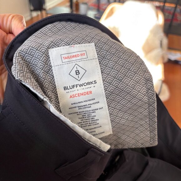 Bluffworks Ascender Chino in Navy - Picture 5 of 5